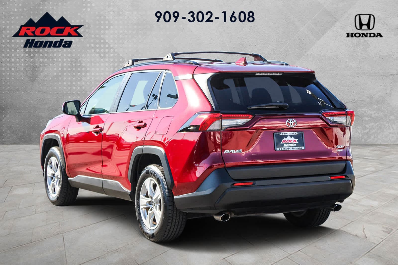 Thumbnail: 2021 Toyota RAV4 - 6