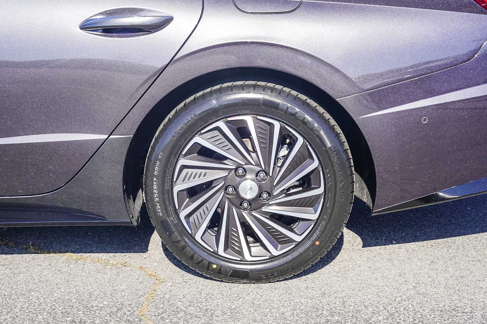 Thumbnail: 2023 Hyundai Sonata - 8
