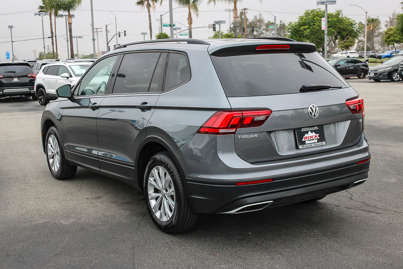 Thumbnail: 2018 Volkswagen Tiguan - 8