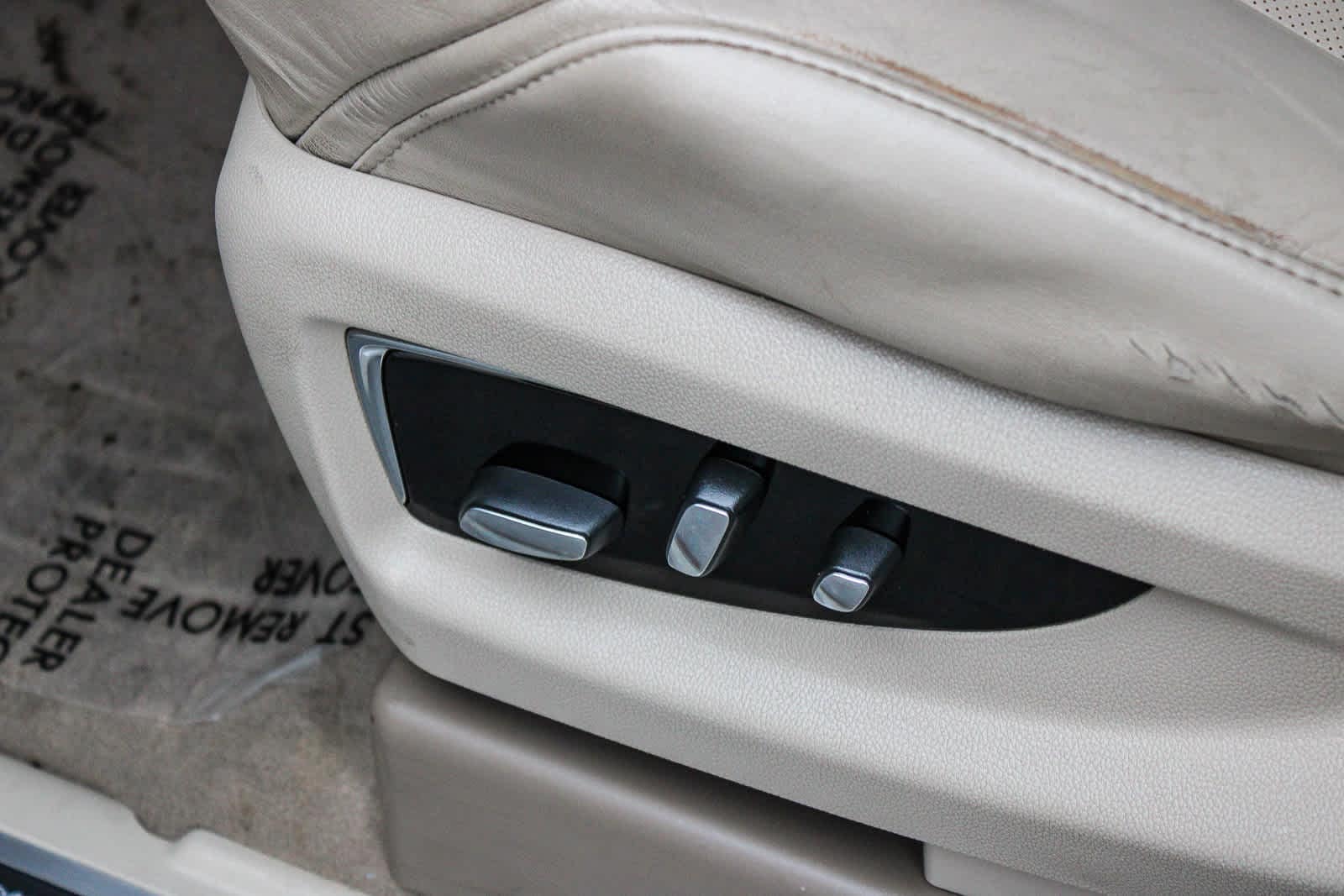 Thumbnail: 2018 Cadillac Escalade - 21