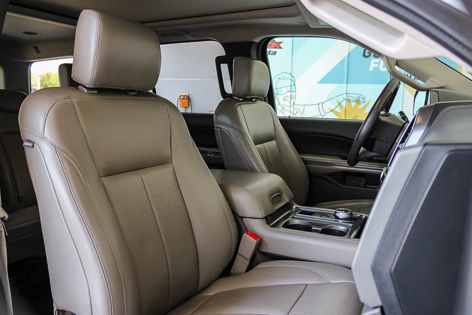 Thumbnail: 2019 Ford Expedition - 16
