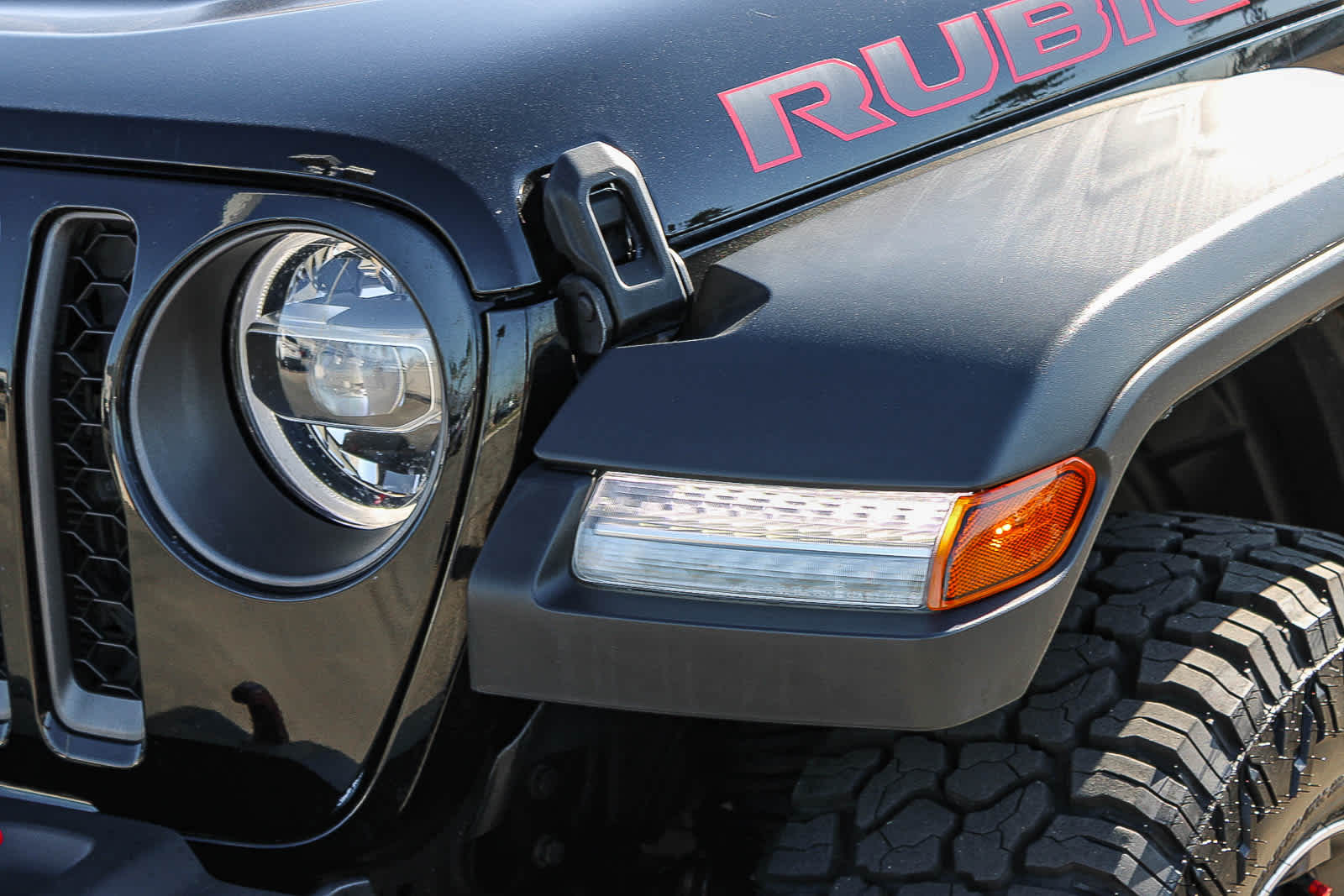 Thumbnail: 2021 Jeep Gladiator - 10