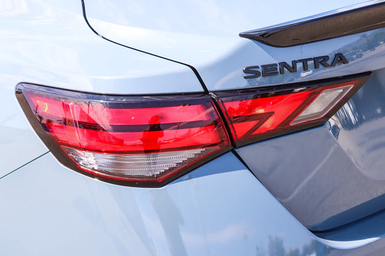 2025 Nissan Sentra SR - Photo 9