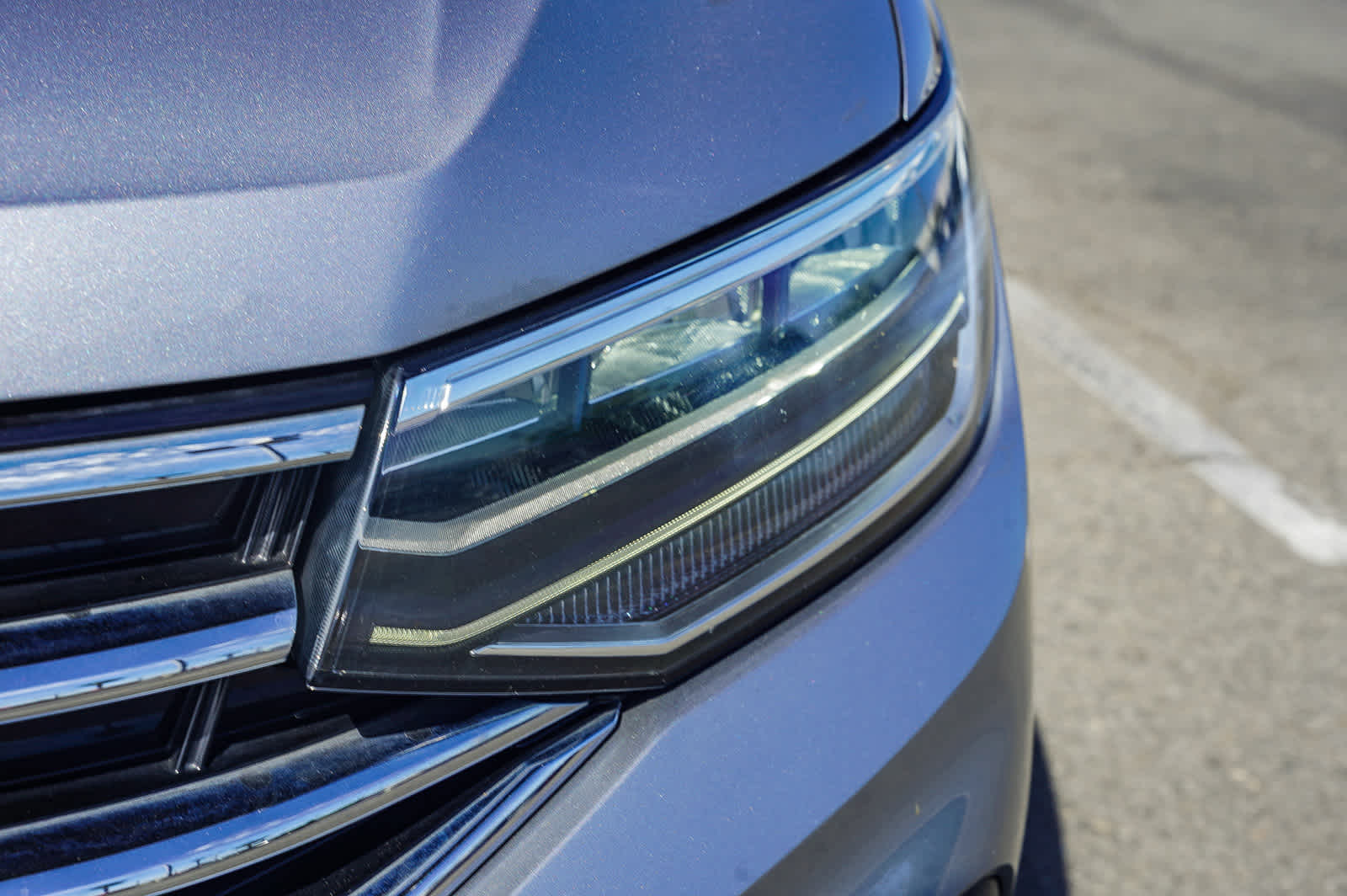 Thumbnail: 2022 Volkswagen Tiguan - 9