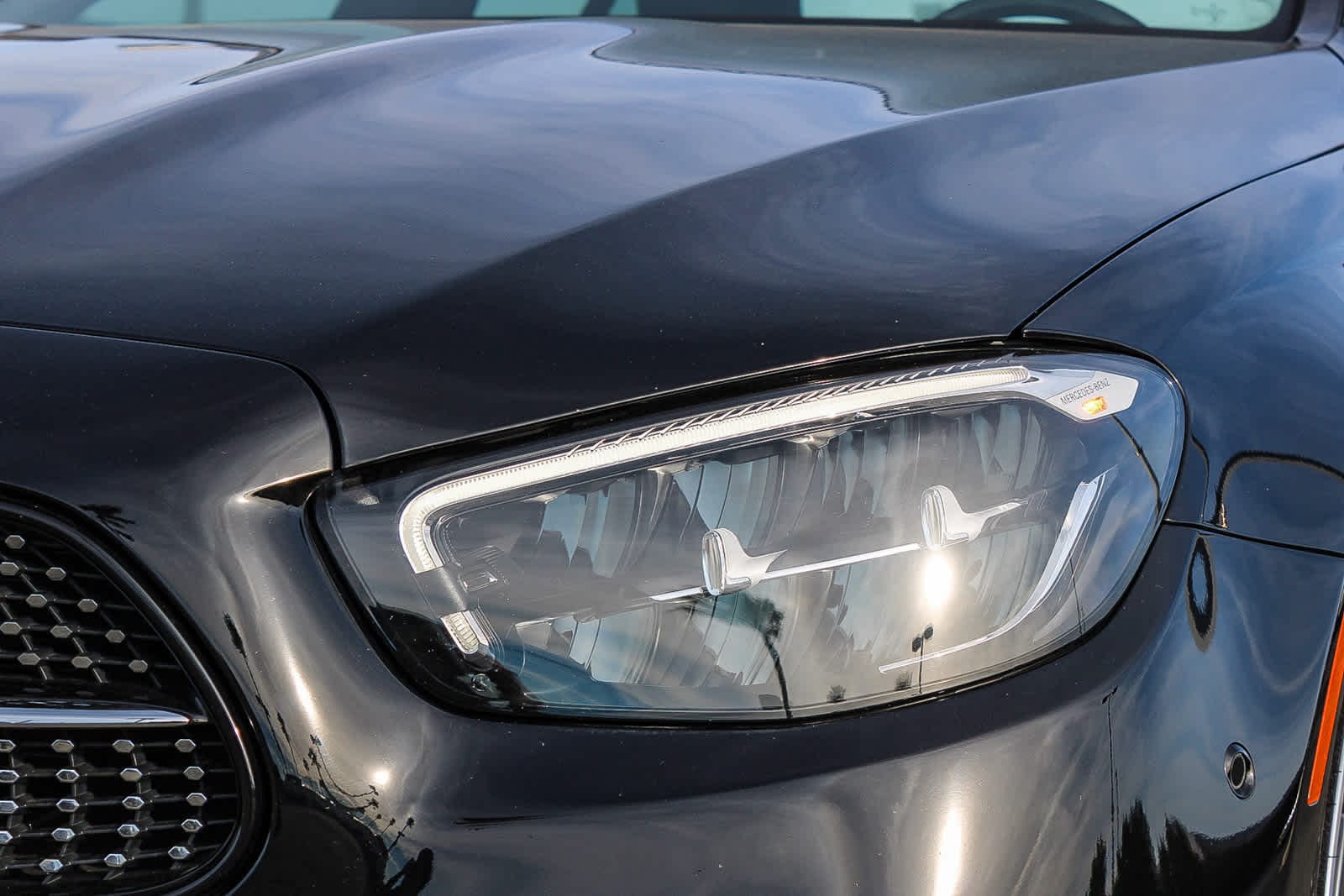 Thumbnail: 2021 Mercedes-Benz E-Class - 10