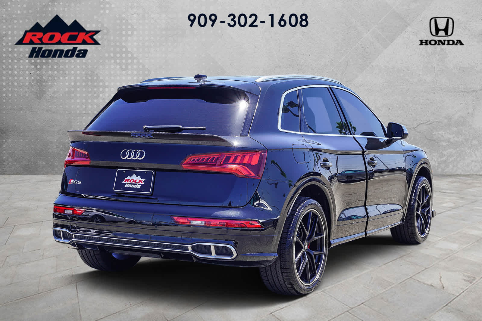 Thumbnail: 2019 Audi SQ5 - 4