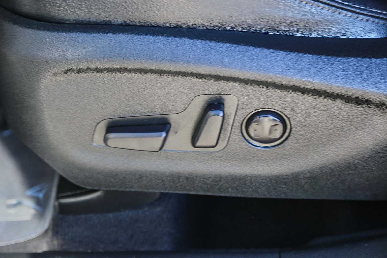 Thumbnail: 2019 Kia Sorento - 21