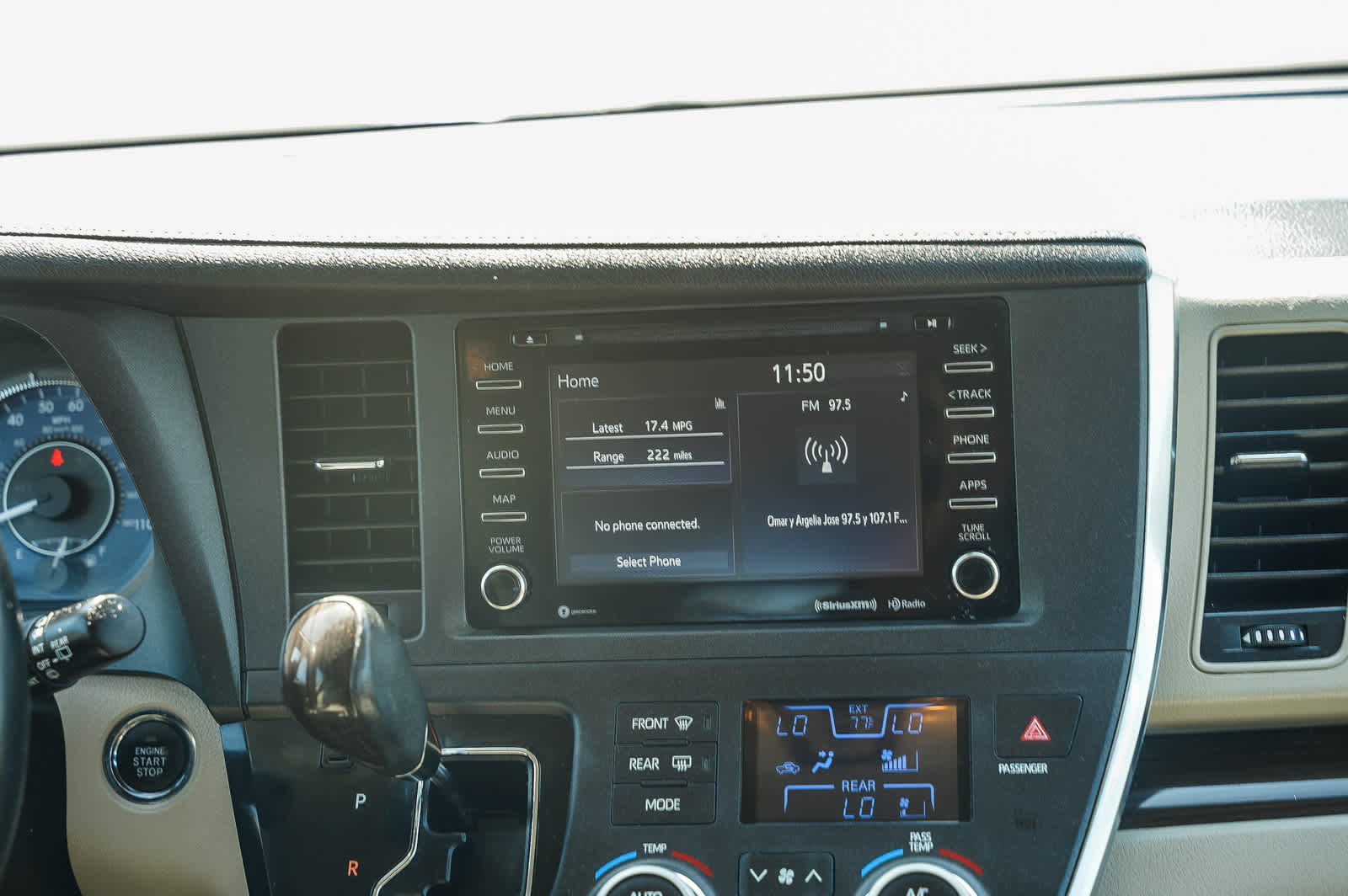 Thumbnail: 2019 Toyota Sienna - 14