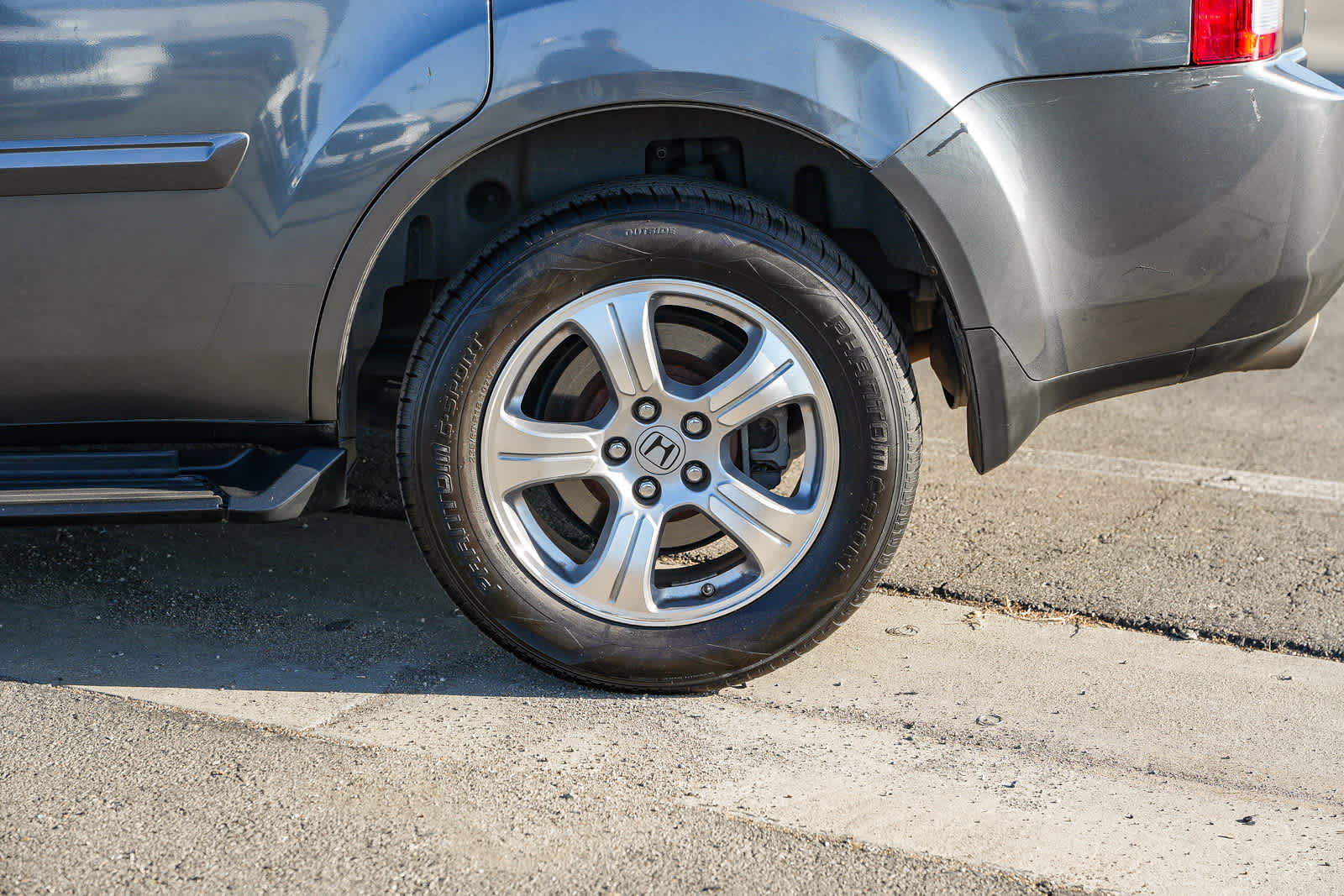 Thumbnail: 2012 Honda Pilot - 10