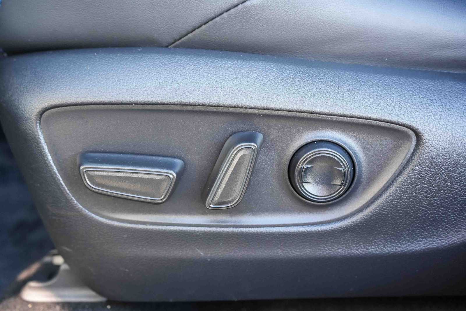 Thumbnail: 2024 Toyota RAV4 - 21