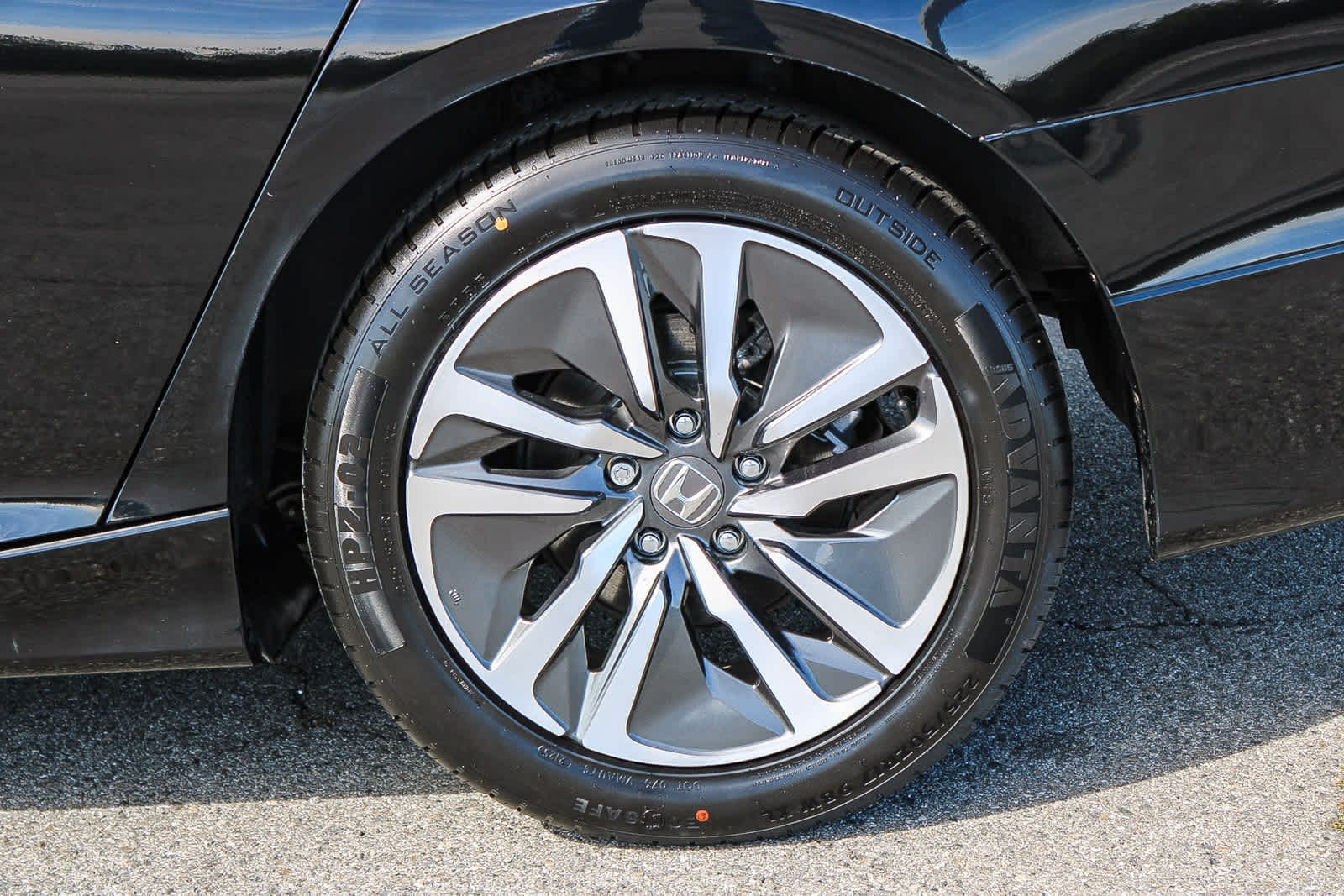 2020 Honda Accord Hybrid photo 3