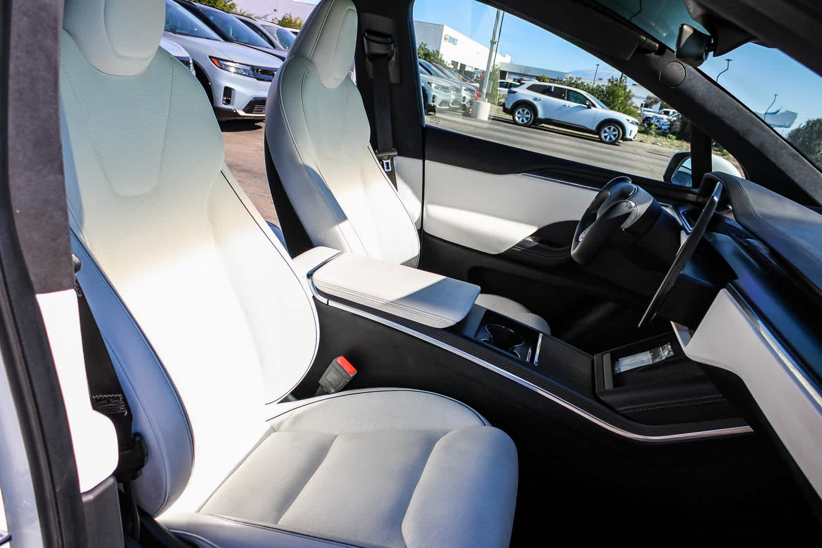 Thumbnail: 2022 Tesla Model X - 17