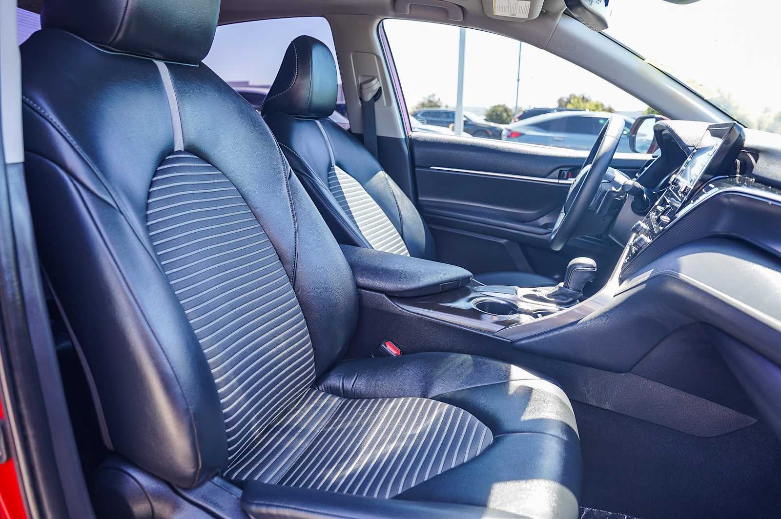 Thumbnail: 2021 Toyota Camry - 17