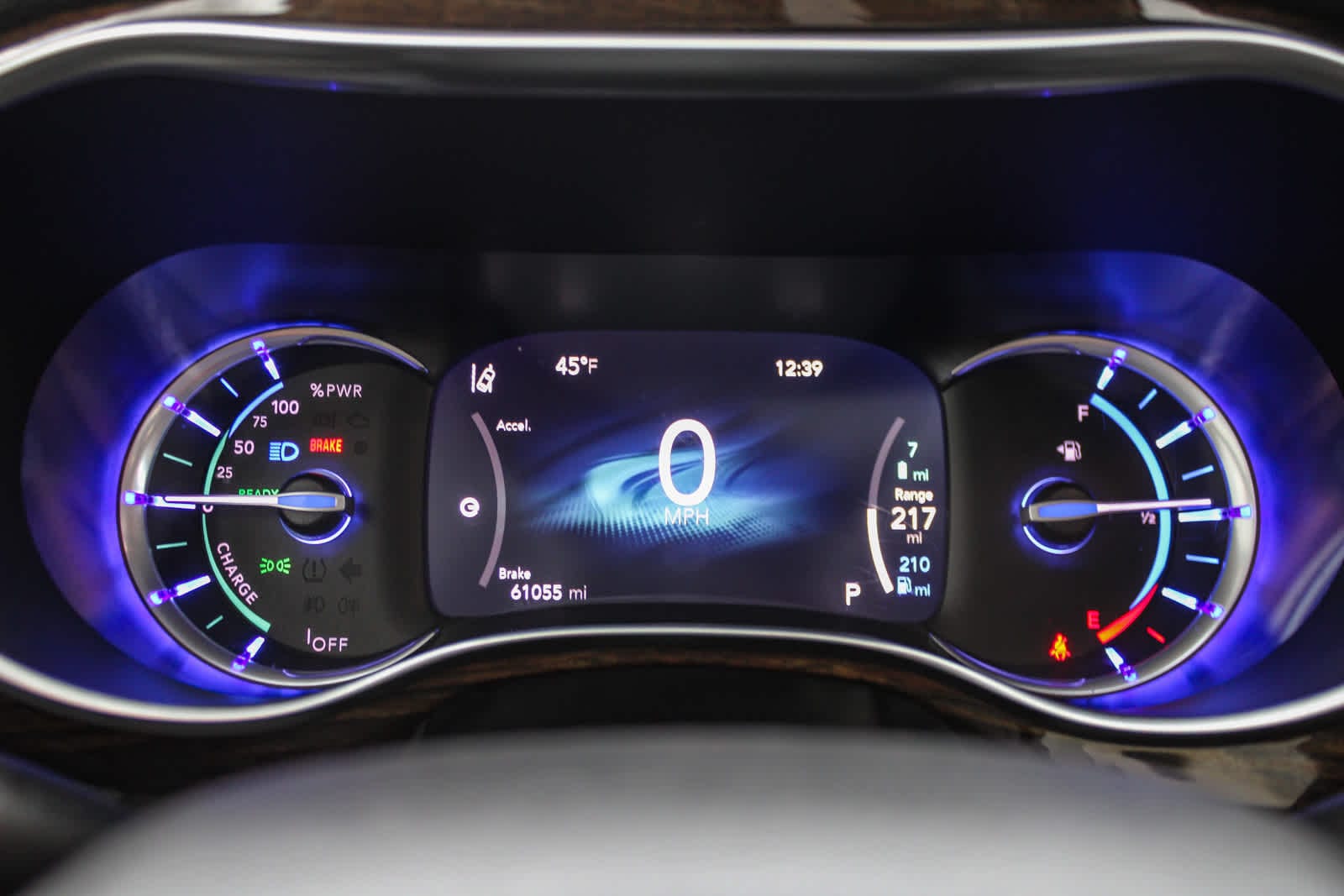 2023 Chrysler Pacifica Hybrid Limited 25