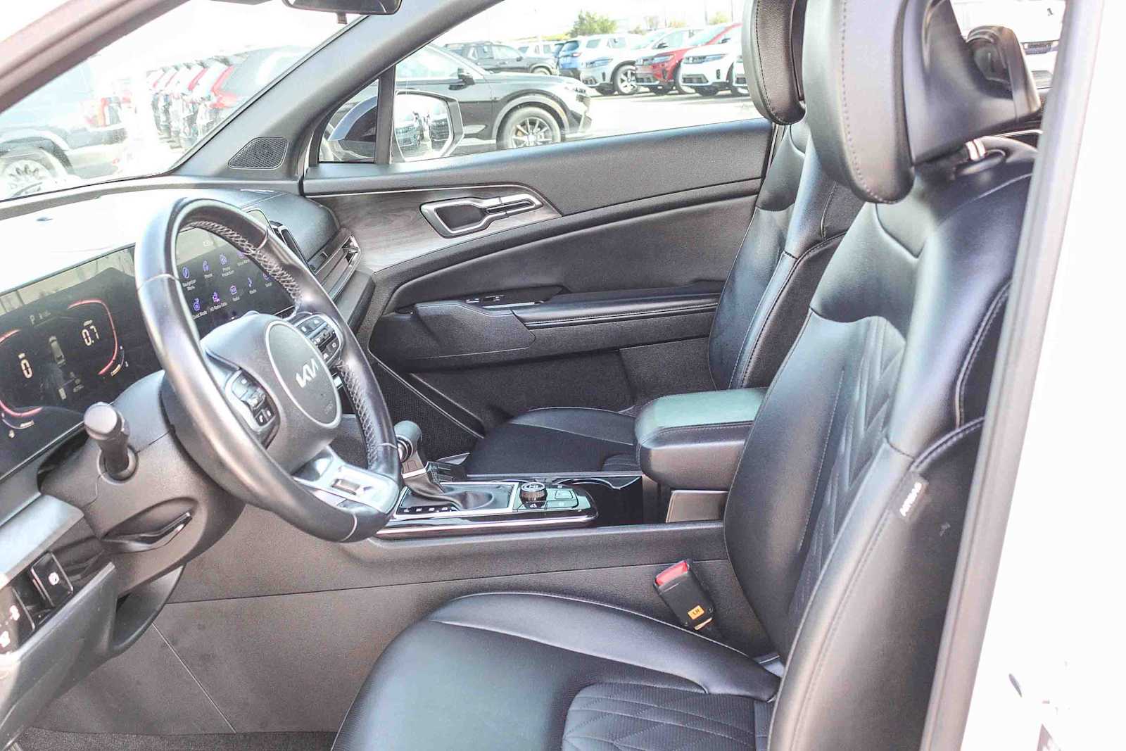 Thumbnail: 2023 Kia Sportage - 17