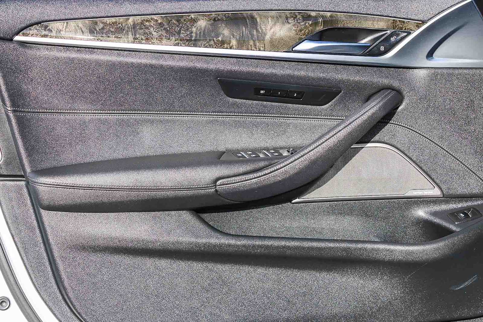 Thumbnail: 2021 BMW 5 Series - 20