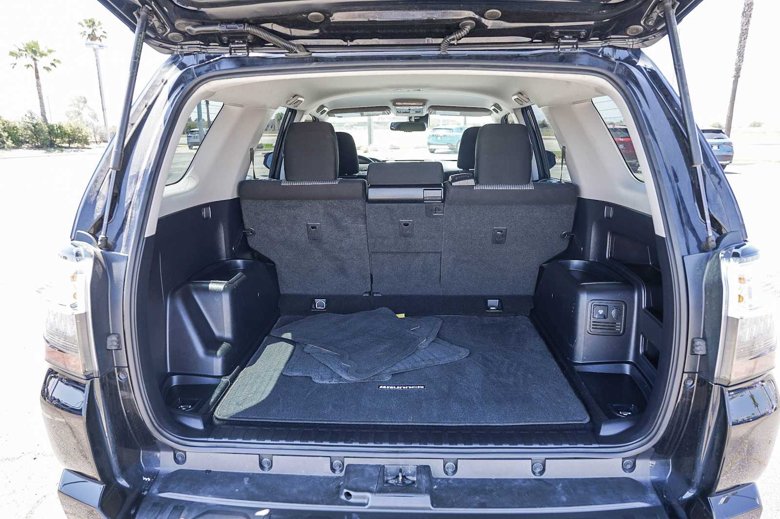 2023 Toyota 4Runner SR5 25