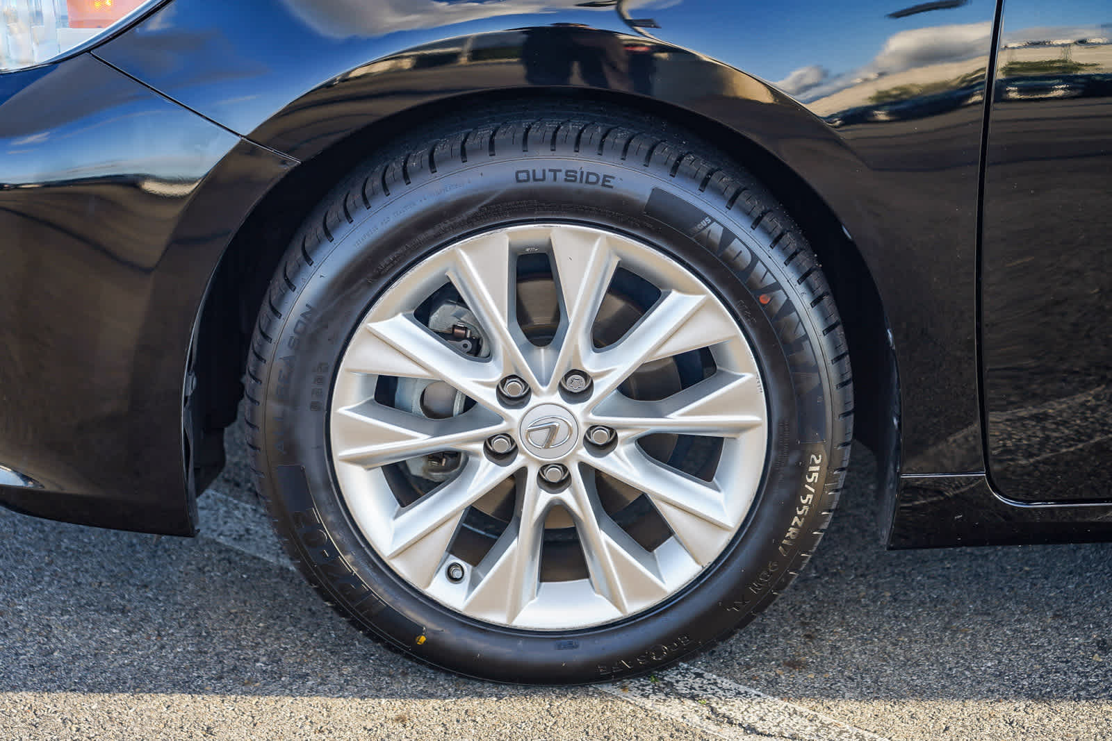 Thumbnail: 2013 Lexus ES - 10