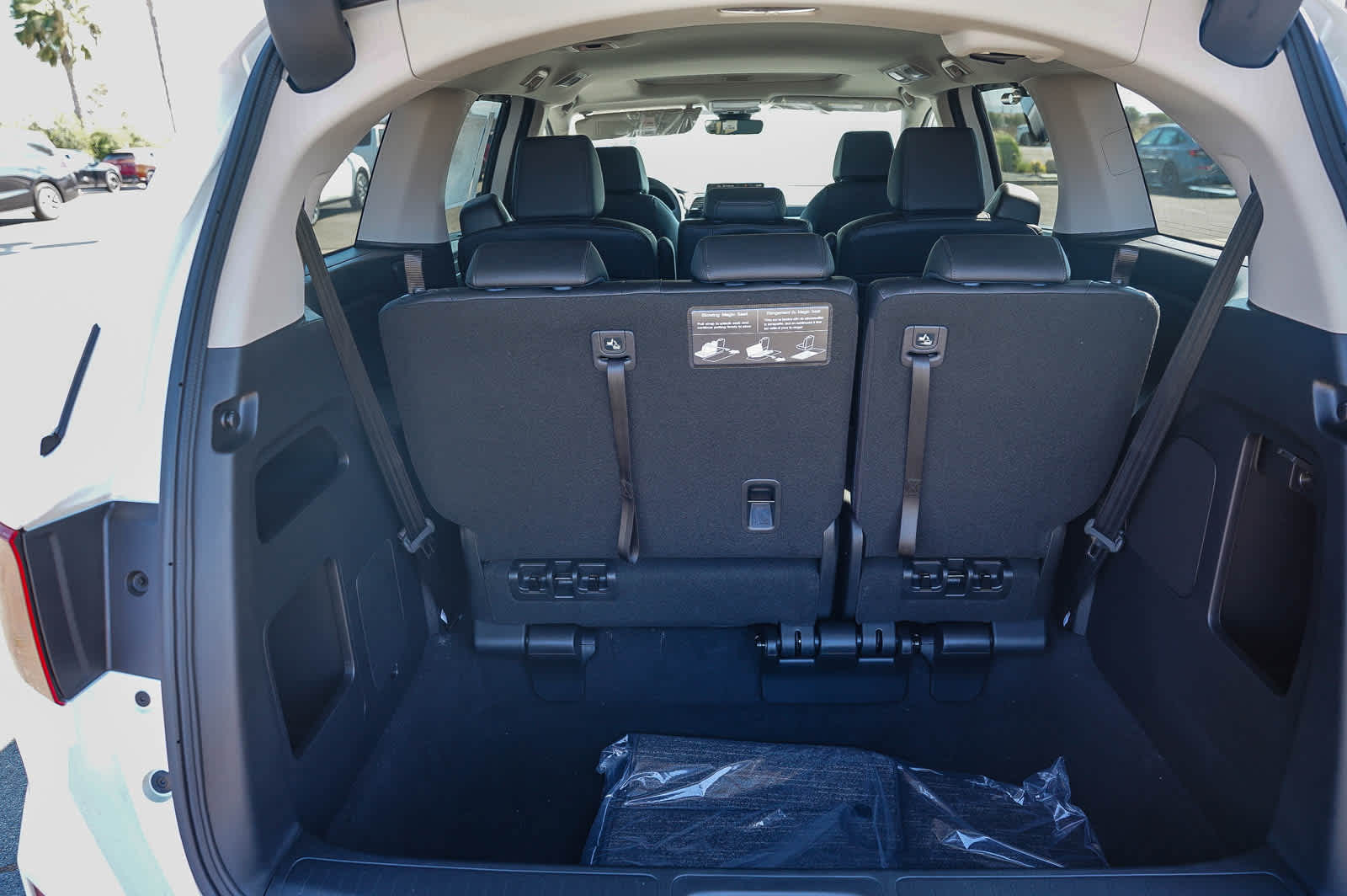 Thumbnail: 2026 Honda Odyssey - 12