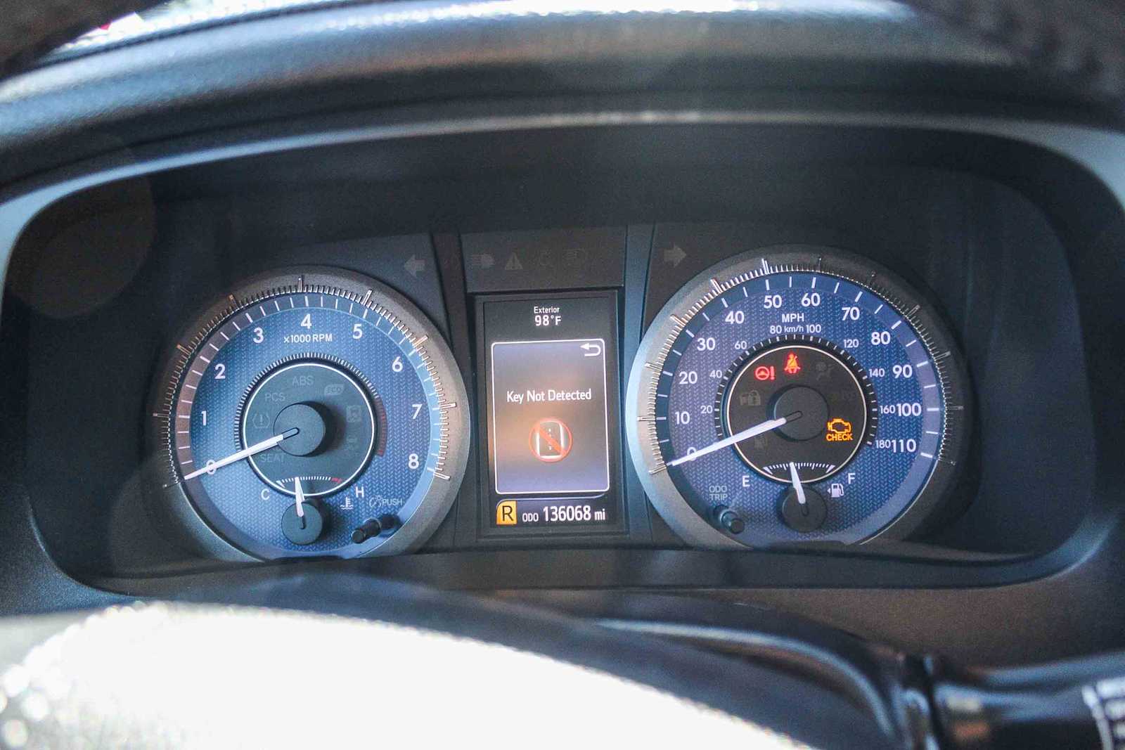 Thumbnail: 2016 Toyota Sienna - 22