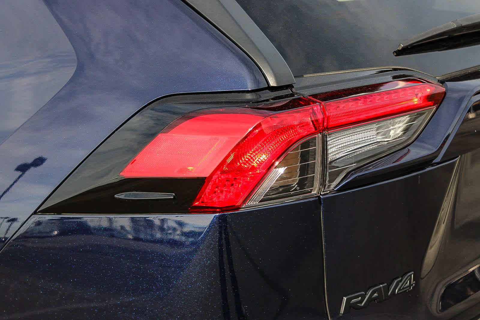 2024 Toyota RAV4 XLE Premium photo 6