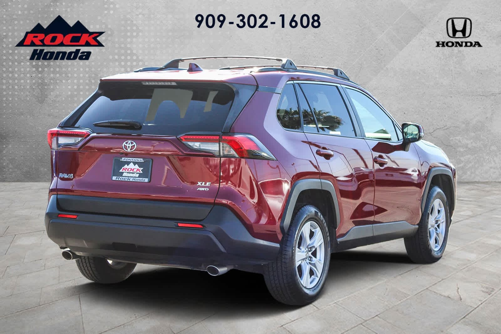 Thumbnail: 2021 Toyota RAV4 - 4