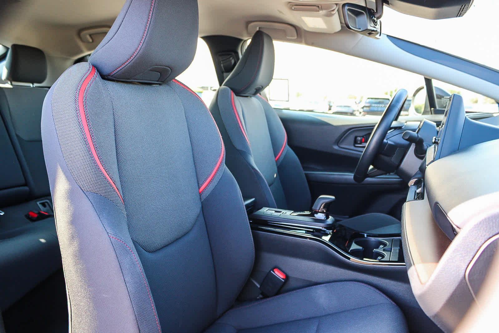 2024 Toyota Prius Prime SE - Photo 16