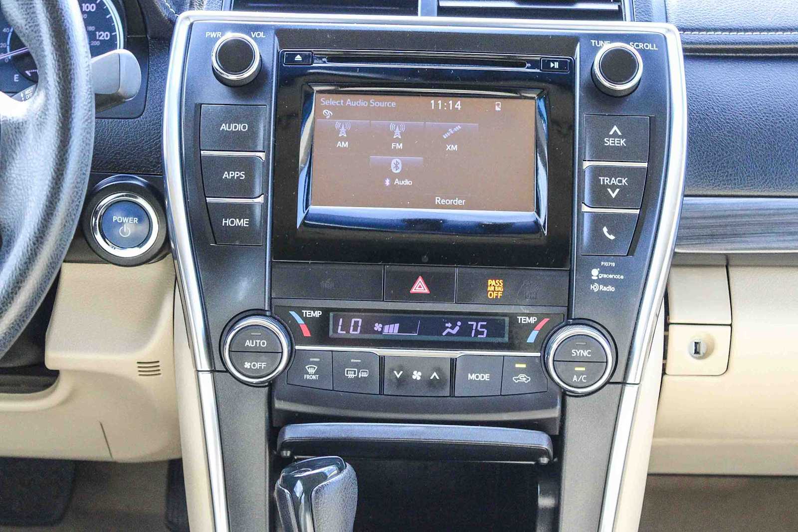 Thumbnail: 2015 Toyota Camry - 13