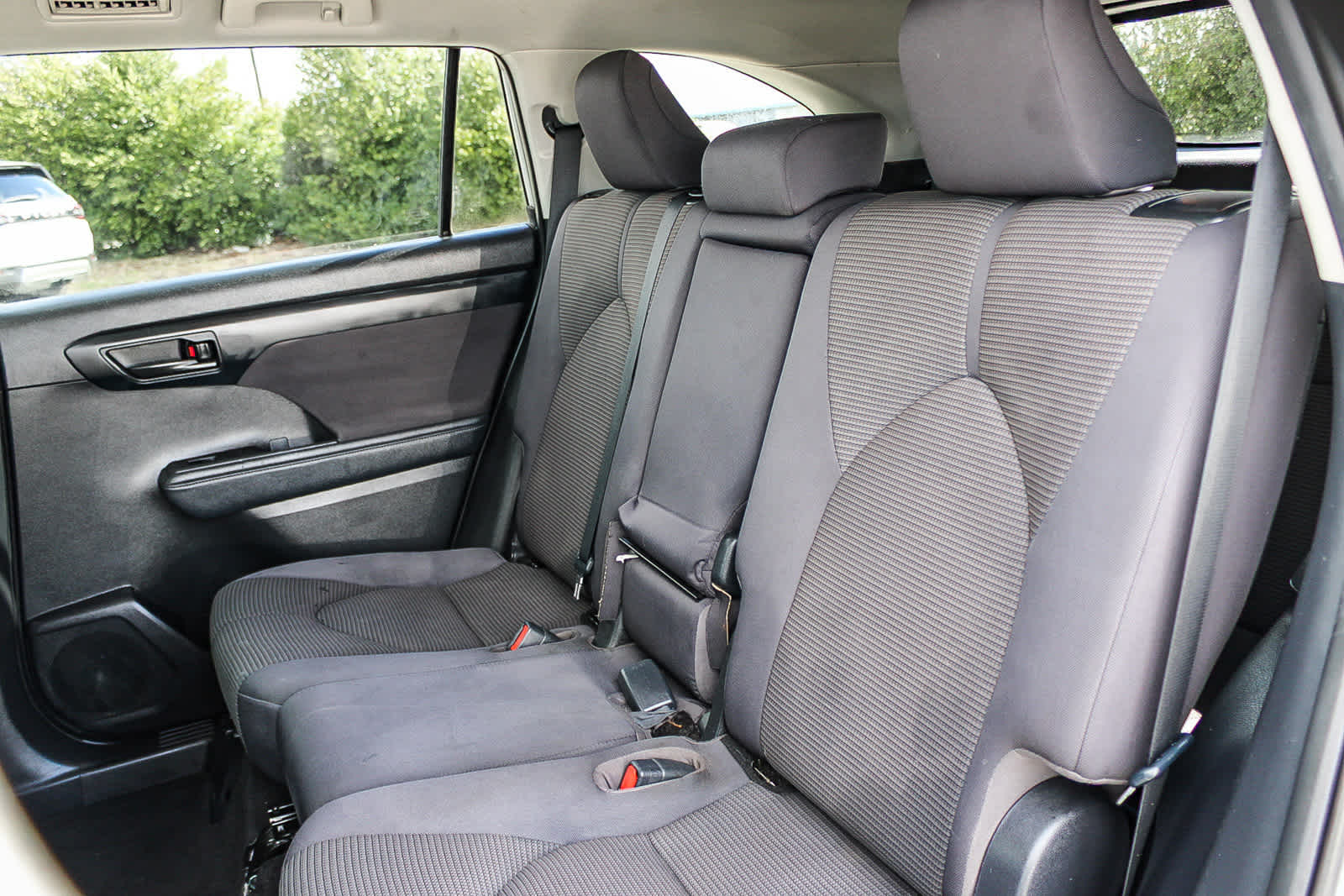 Thumbnail: 2021 Toyota Highlander - 18