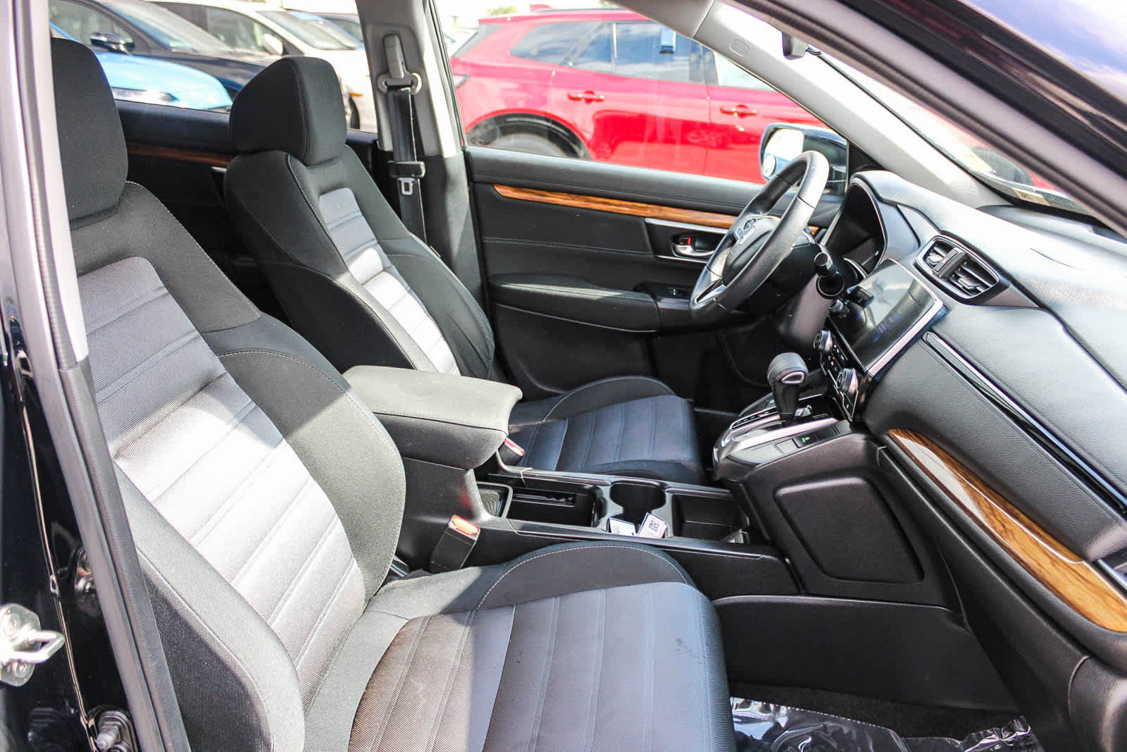 Thumbnail: 2019 Honda CR-V - 17