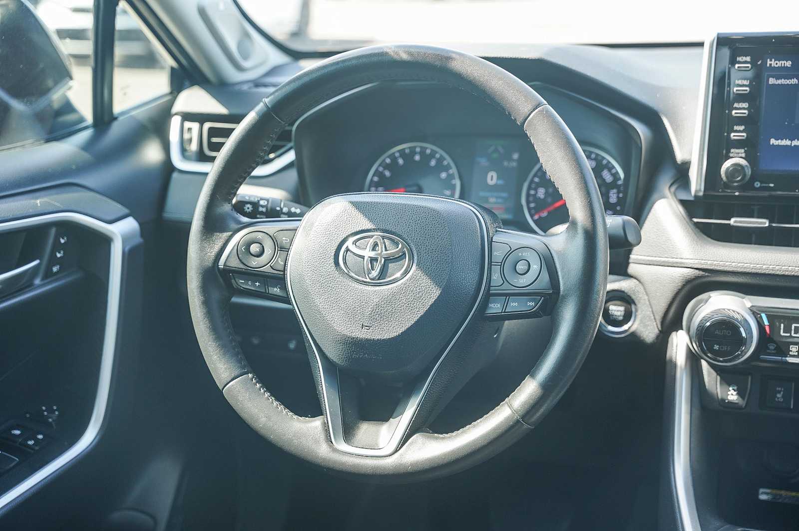 2019 Toyota RAV4 XLE Premium 15