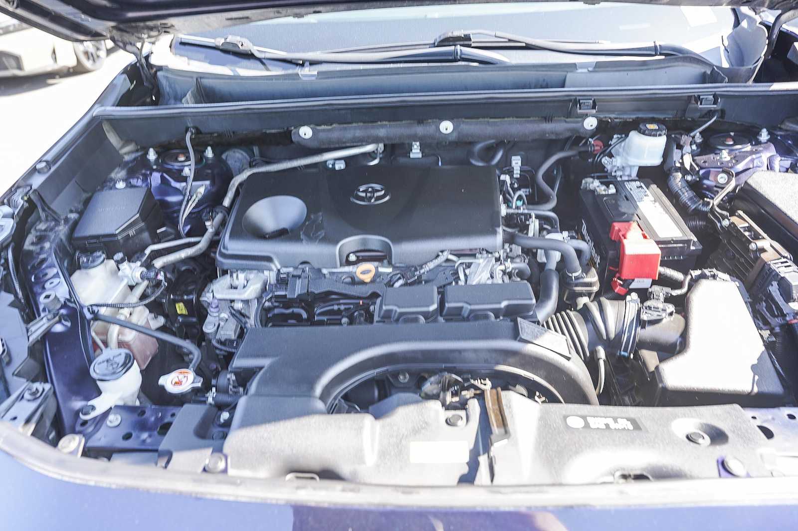 2019 Toyota RAV4 XLE Premium 28
