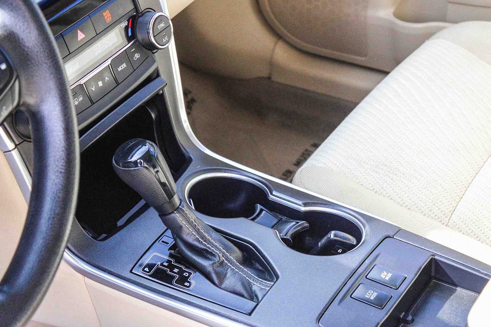 Thumbnail: 2015 Toyota Camry - 19