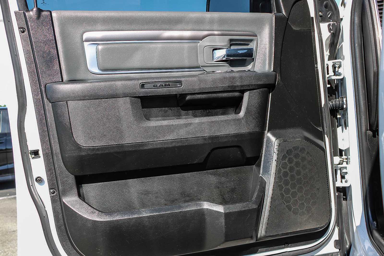 Thumbnail: 2021 RAM 1500 Classic - 21