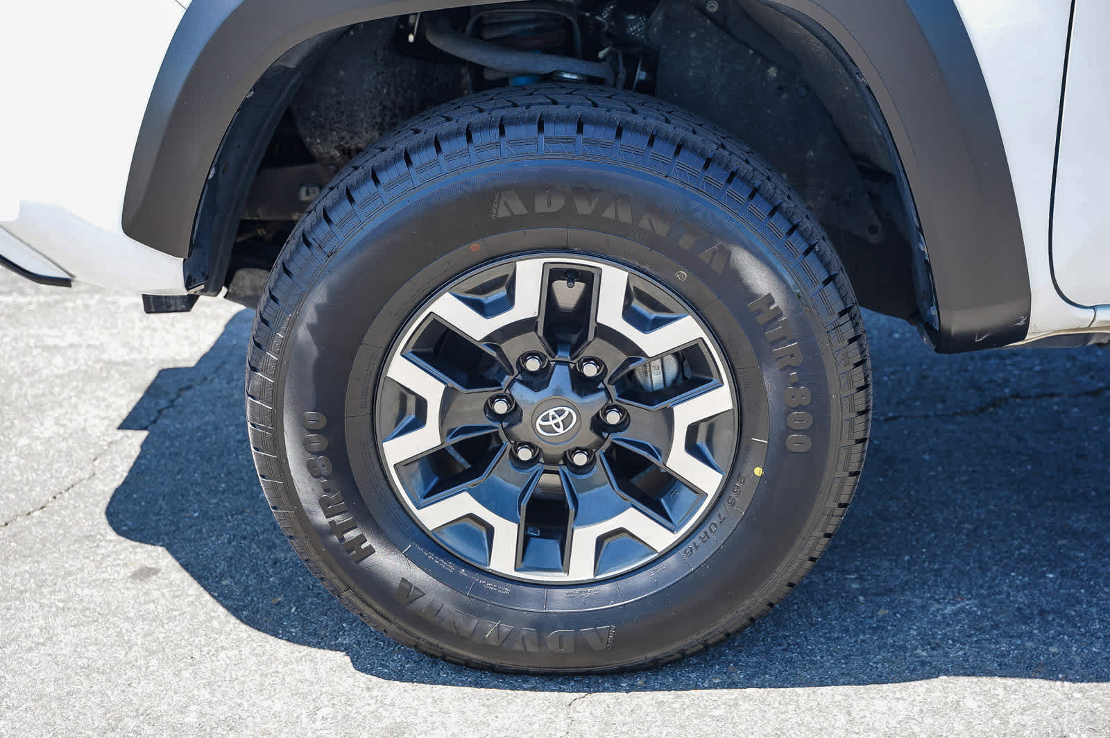 Thumbnail: 2022 Toyota Tacoma - 9