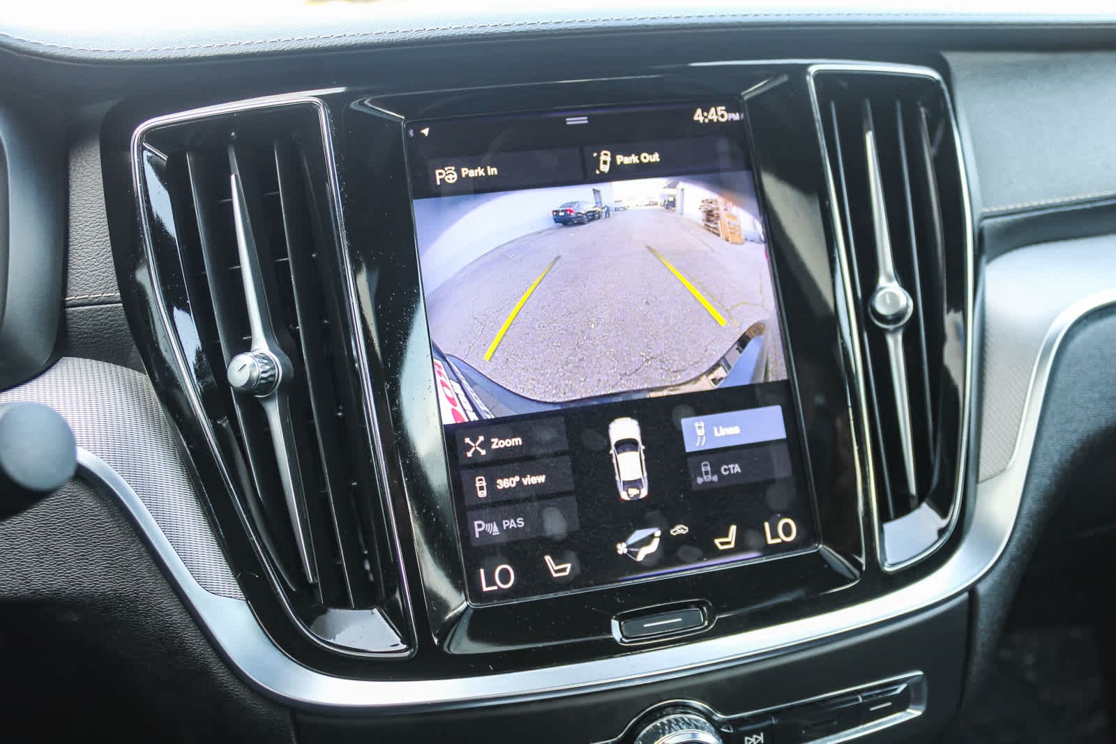 Thumbnail: 2021 Volvo S60 - 26