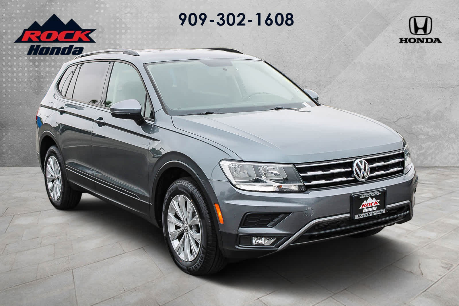Thumbnail: 2018 Volkswagen Tiguan - 3