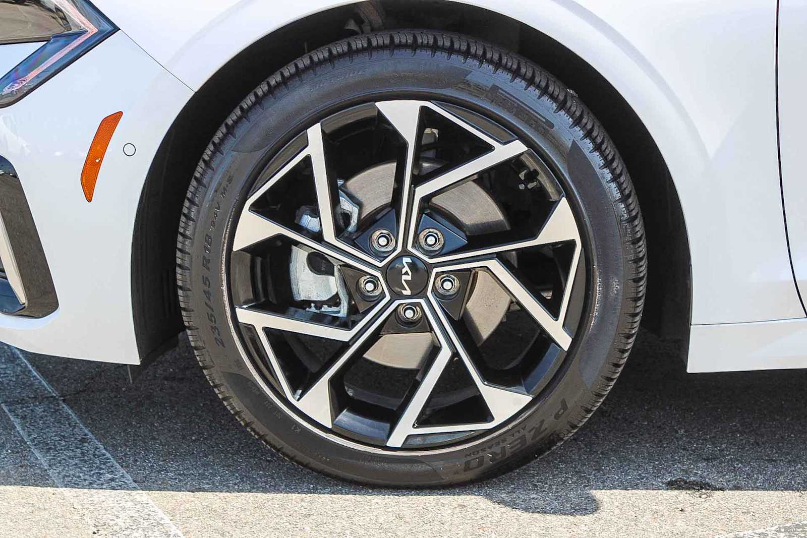 Thumbnail: 2025 Kia K5 - 11