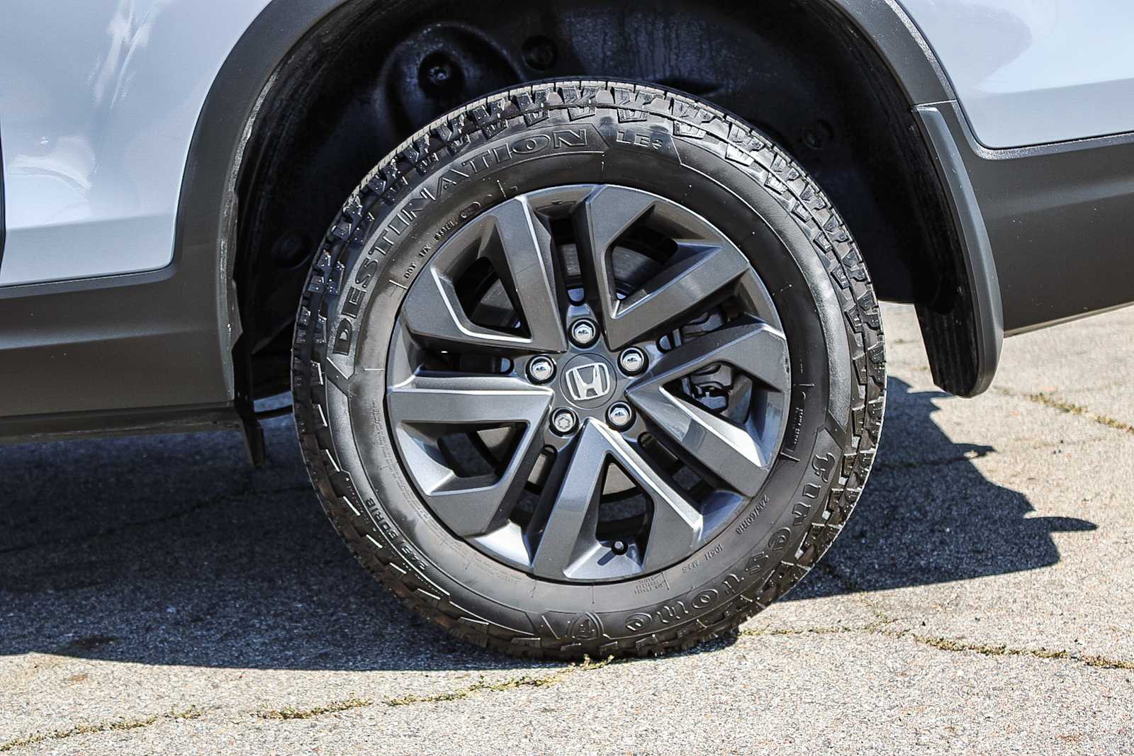 2023 Honda Ridgeline Sport photo 3