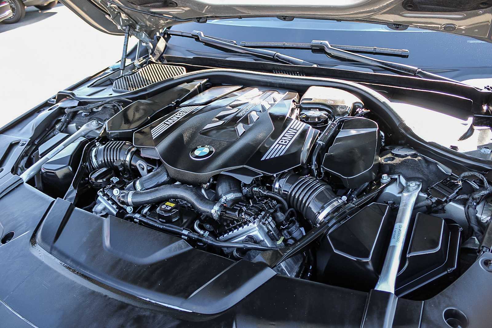 Thumbnail: 2022 BMW 7 Series - 26