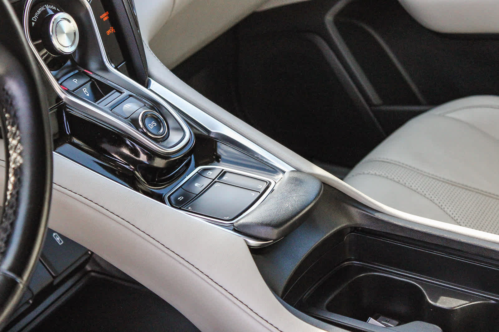 Thumbnail: 2020 Acura RDX - 20