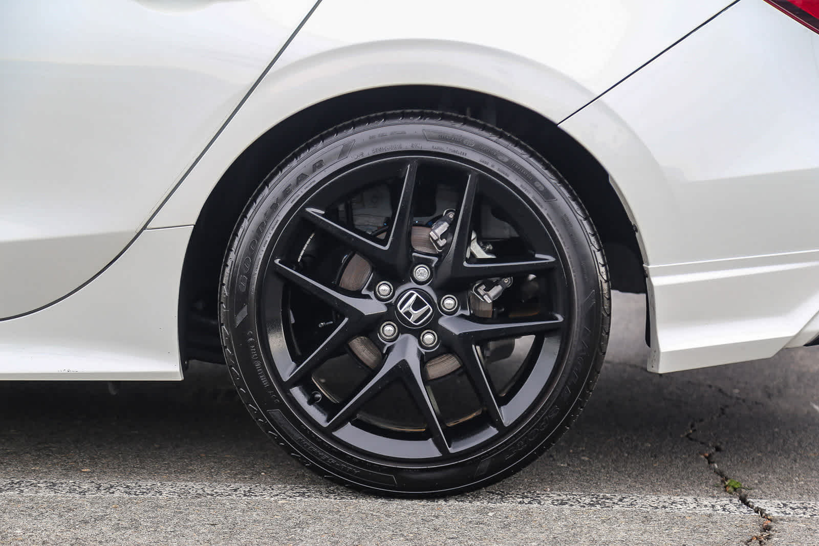 2025 Honda Civic Sport photo 3