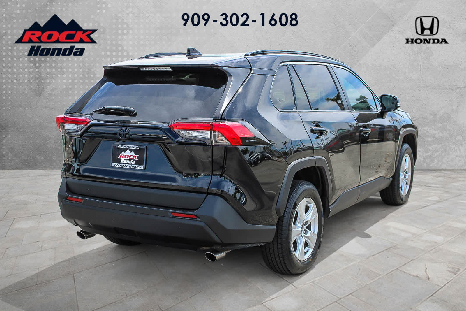 2021 Toyota RAV4 XLE photo 5