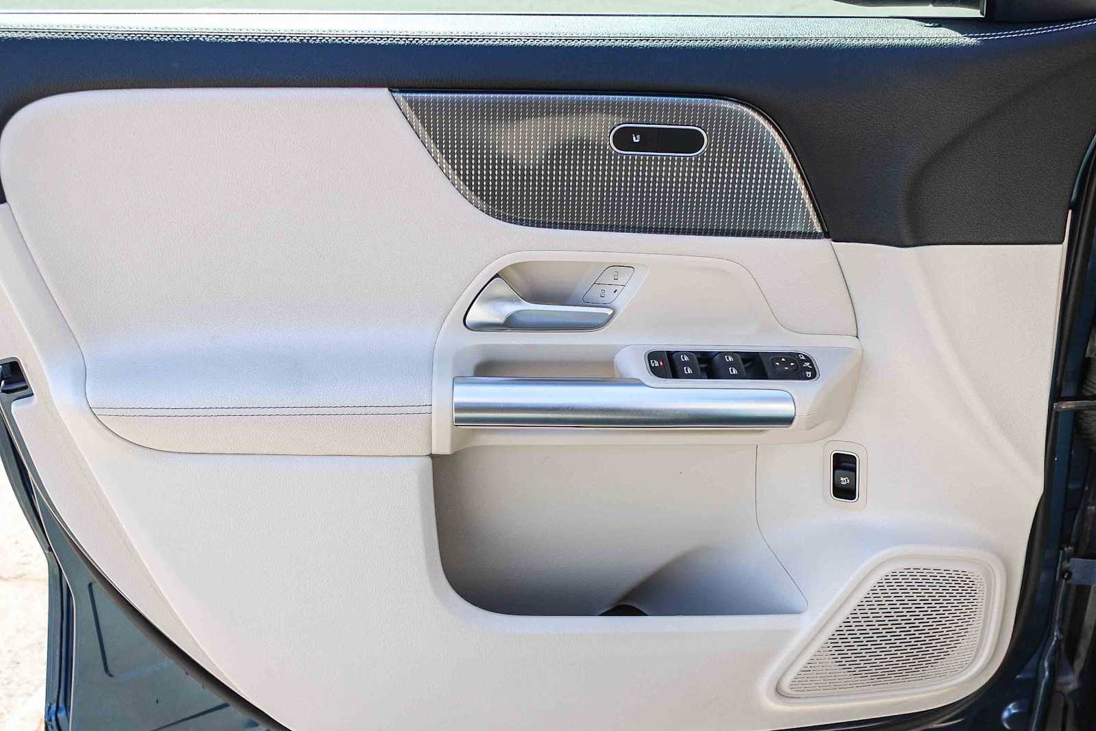 Thumbnail: 2022 Mercedes-Benz GLA - 20