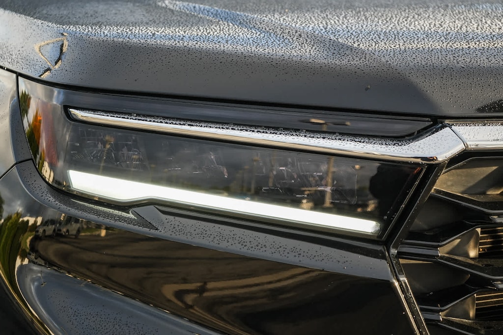 Used 2025 Honda Pilot Elite SUV