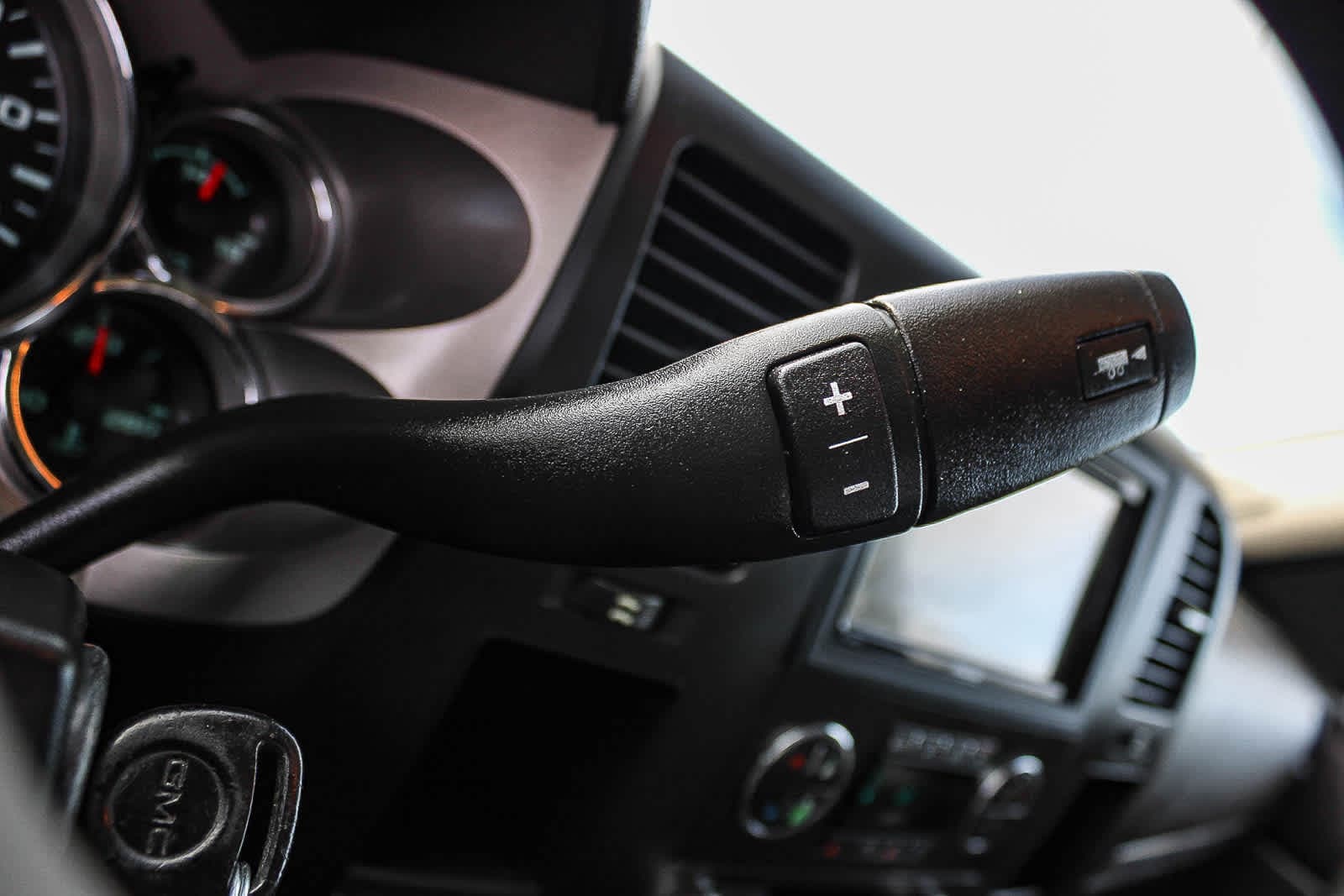 Thumbnail: 2011 GMC Sierra 1500 - 19