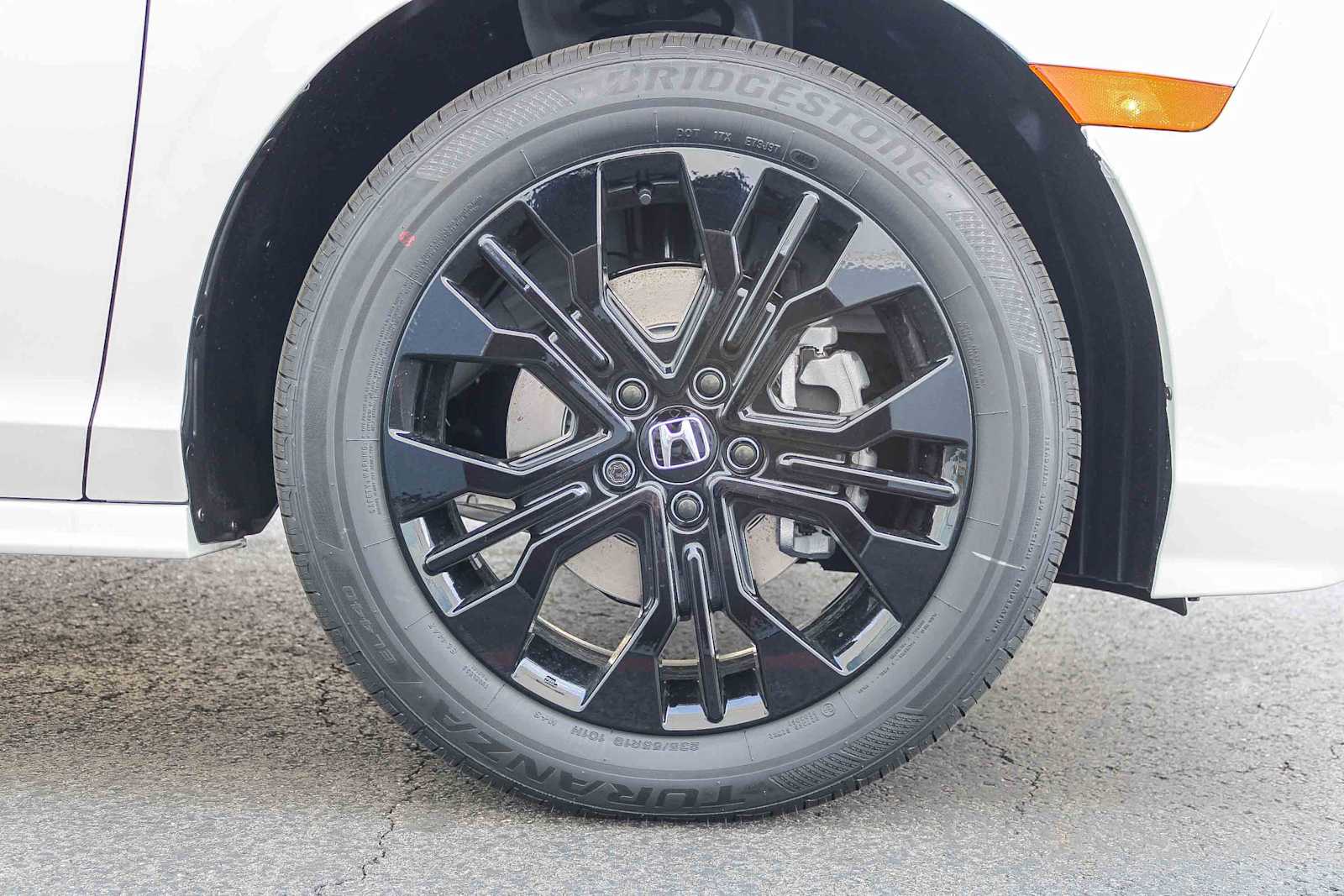 Thumbnail: 2026 Honda Odyssey - 10