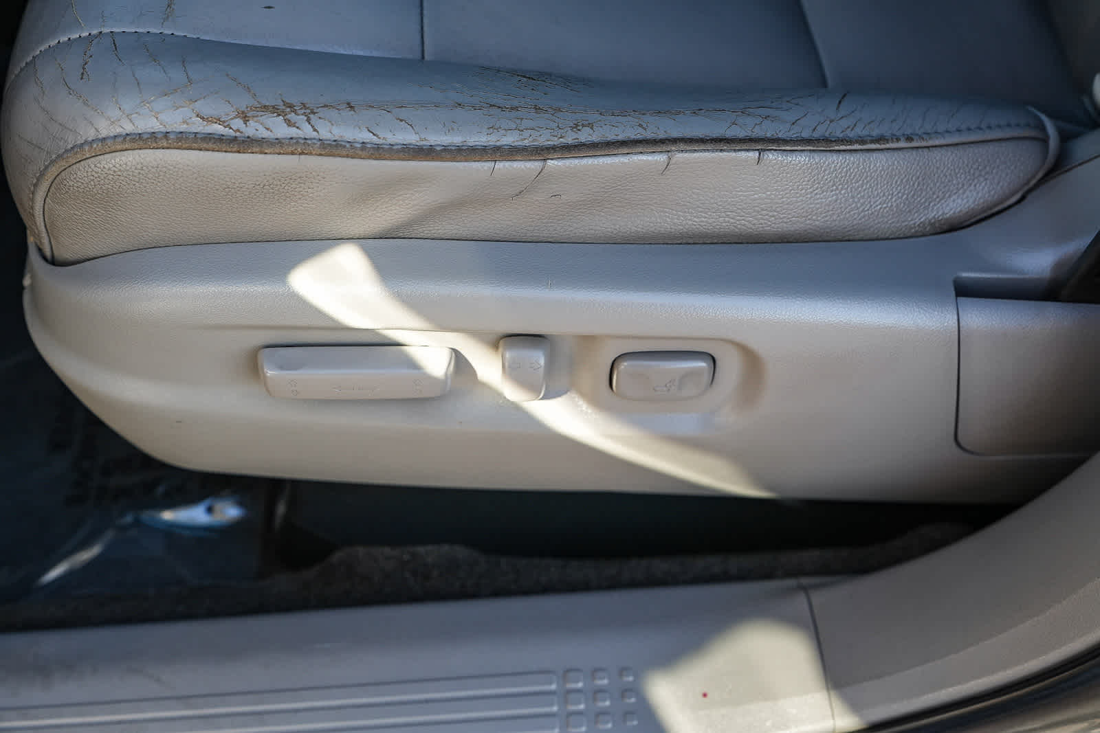 Thumbnail: 2012 Honda Pilot - 20