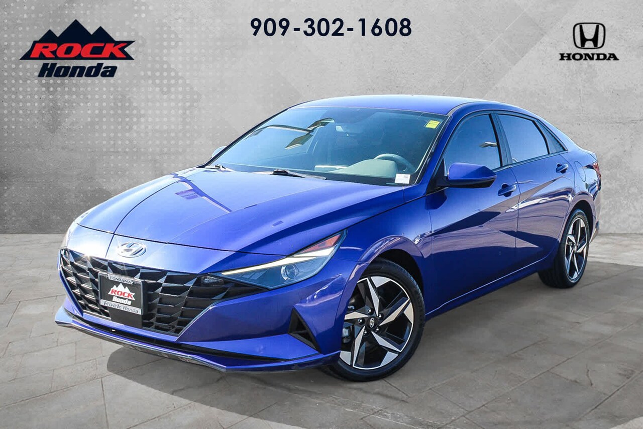 2023 Hyundai Elantra SEL — photo 1 of 24
