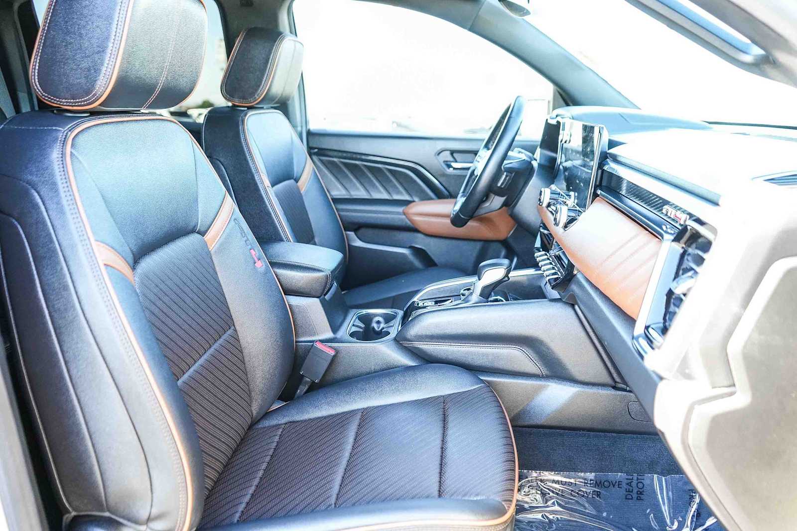 Thumbnail: 2023 GMC Canyon - 16